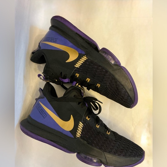 Nike LeBron James Witness 5 Basketball Shoe Black Purple Gold Lakers Mens SZ 13 - Picture 5 of 16